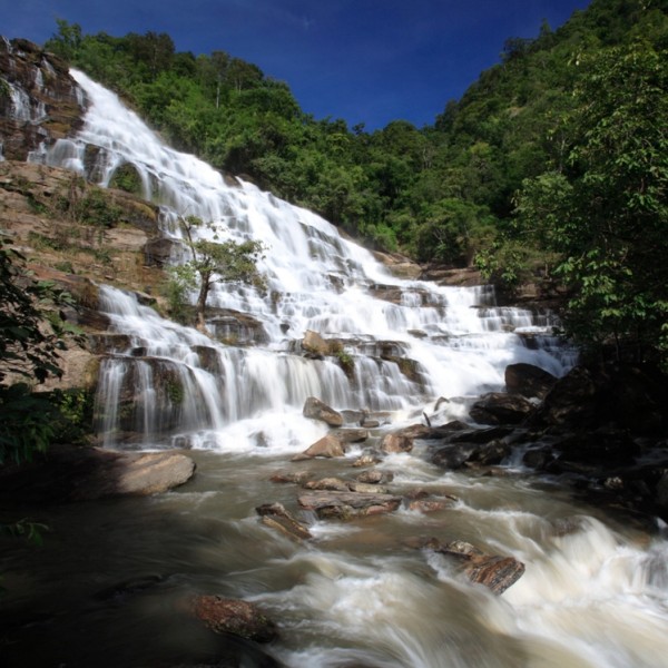Read more about the article Mae Ya waterfall is one of the most beautiful waterfalls in Thailand. It is 280 metre tall waterfall