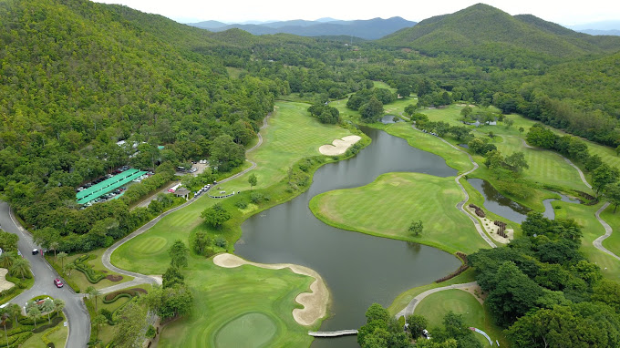 Read more about the article Alpine Golf Resort Chiangmai
